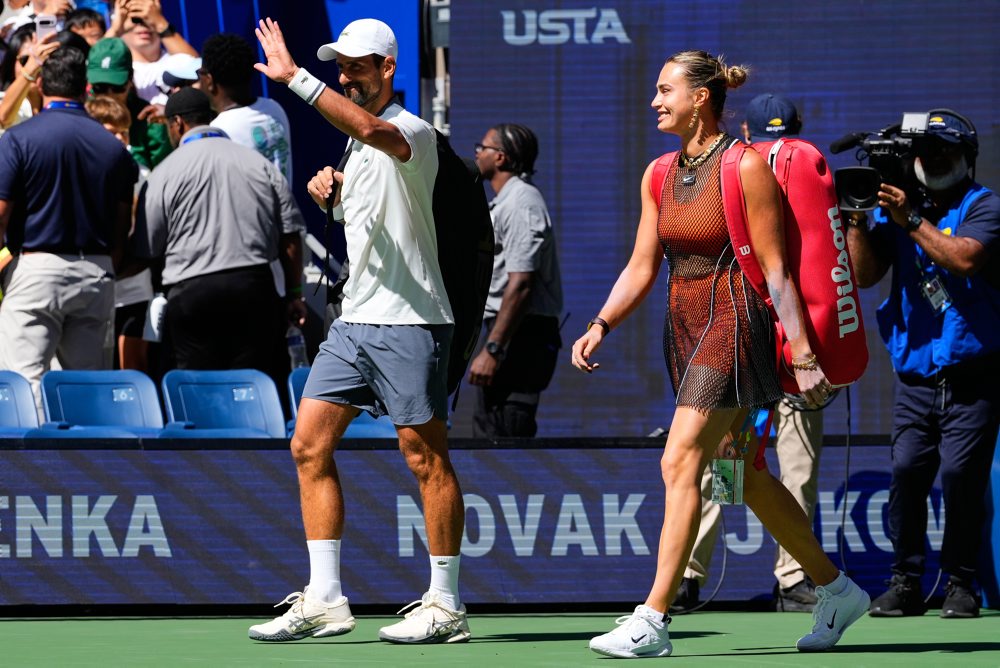 1. kolo mixu na US Open: Arina Sobolenková, Novak Djokovič - Kateřina Siniaková, Henry Patten