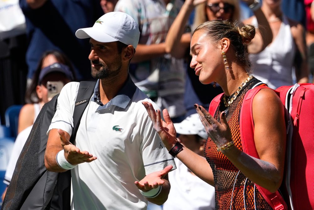 1. kolo mixu na US Open: Arina Sobolenková, Novak Djokovič - Kateřina Siniaková, Henry Patten