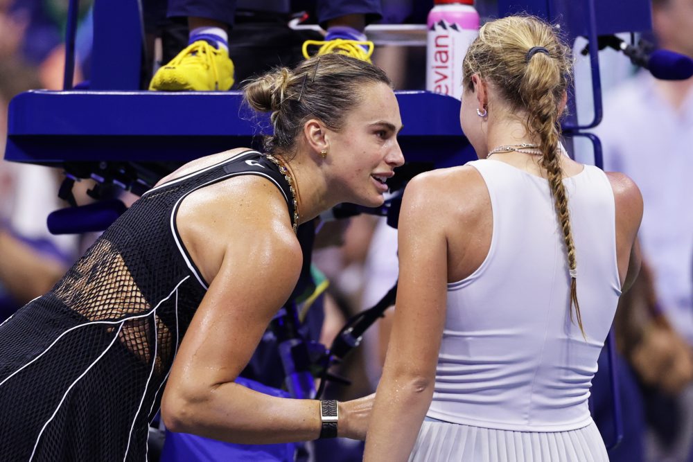 2. kolo ženskej dvojhry: Arina Sobolenková - Polina Jačenková 