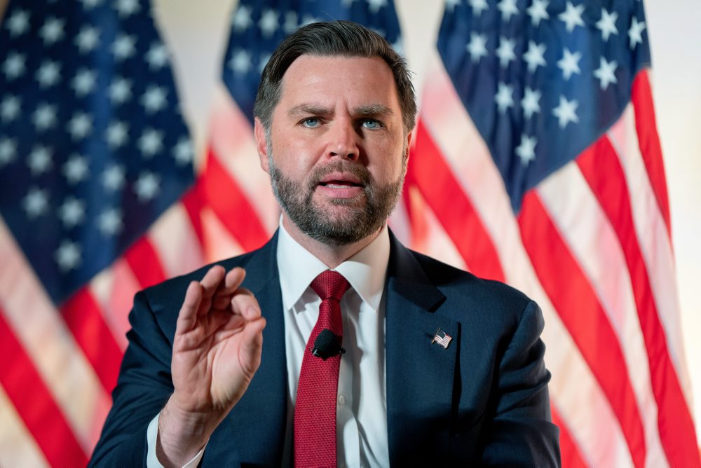 Po incidente v rezidencii J.D. Vancea zadržali jednu osobu