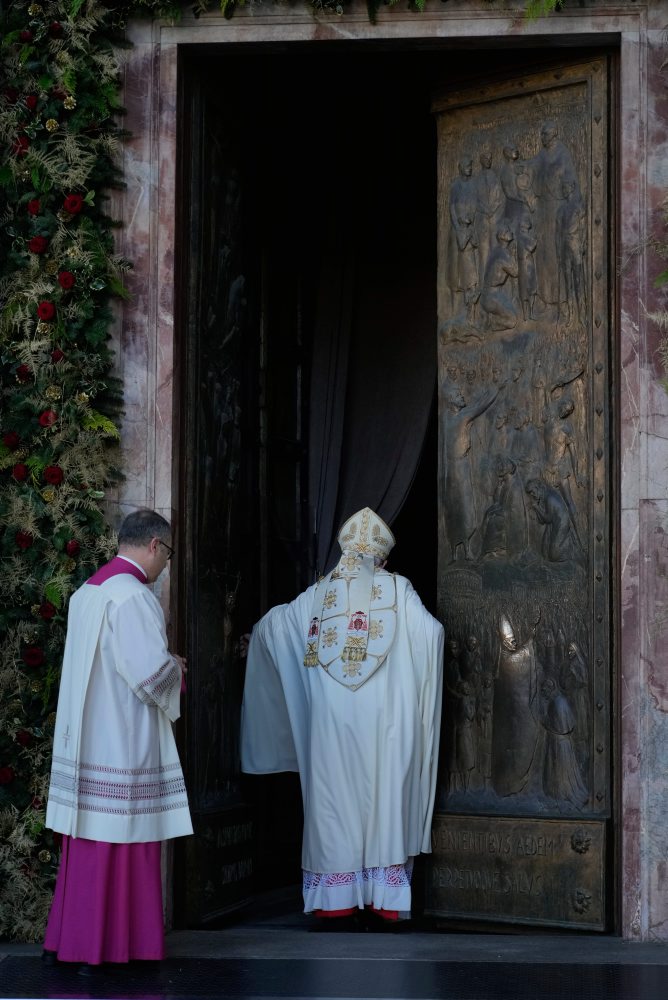 Zatvorenie Svätej brány v Bazilike sv. Pavla za hradbami v Ríme