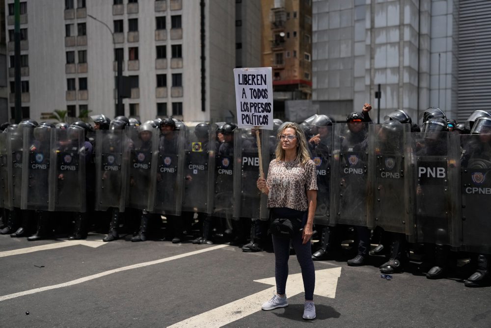 Venezuela: Demonštranti obvinili vládu zo smrti politického väzňa i jeho matky