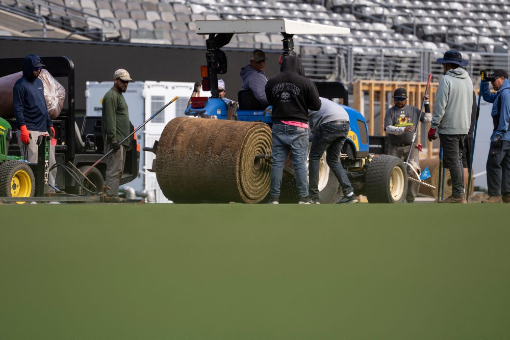 Na MetLife štadióne nainštalovali trávnik pre finále šampionátu