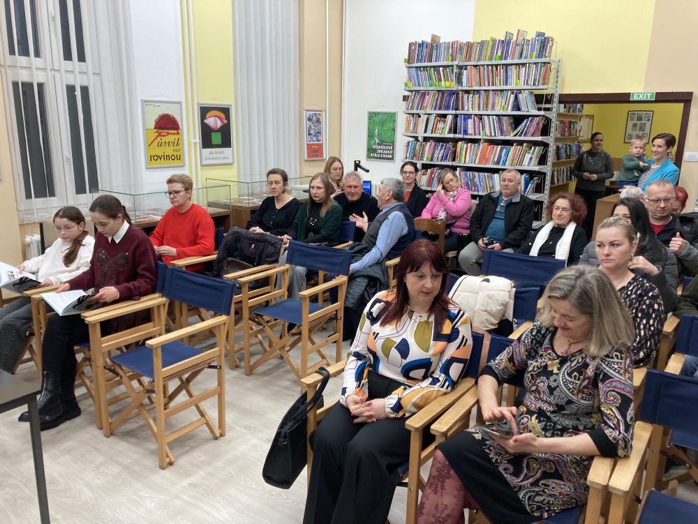 V Báčskom Petrovci majú Zimu s knihou, spravodajcovi TASR chystajú vydanie knihy
