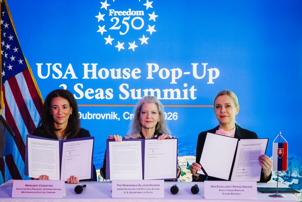 D. Saková podpísala dohodu o projektovej štúdii pre jadrový reaktor Westinghouse