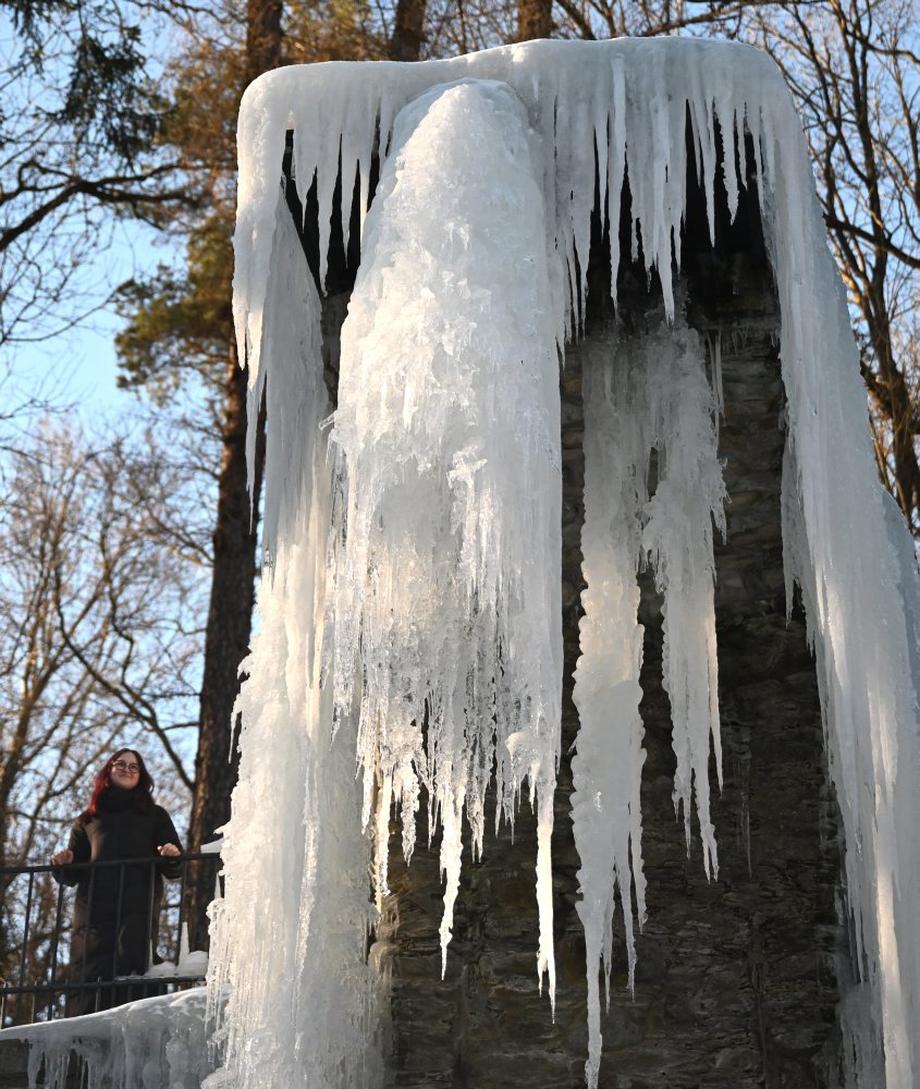 Ľadopád v anglickom parku Andrássyovcov pri kaštieli Betliar 