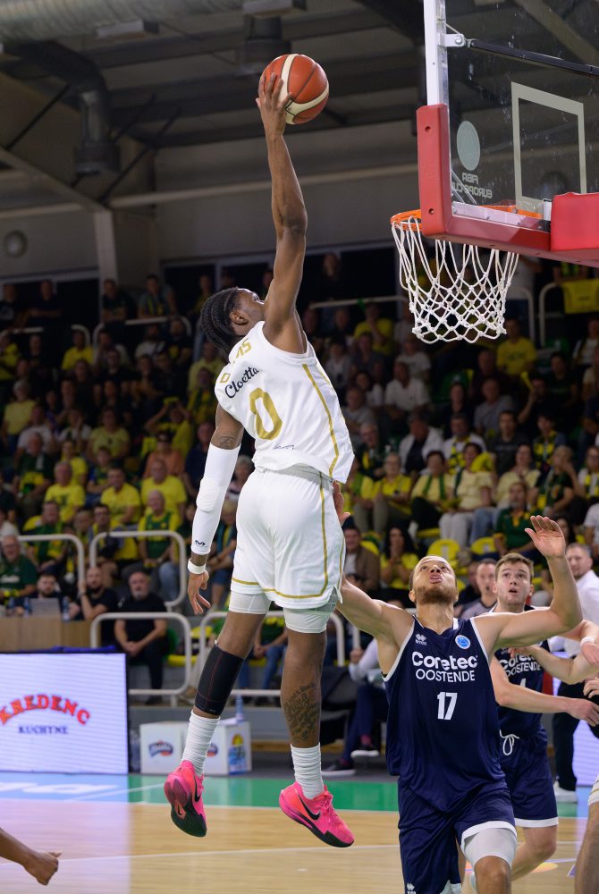 Európsky pohár FIBA v basketbale mužov: Patrioti Levice - Coretec Oostende