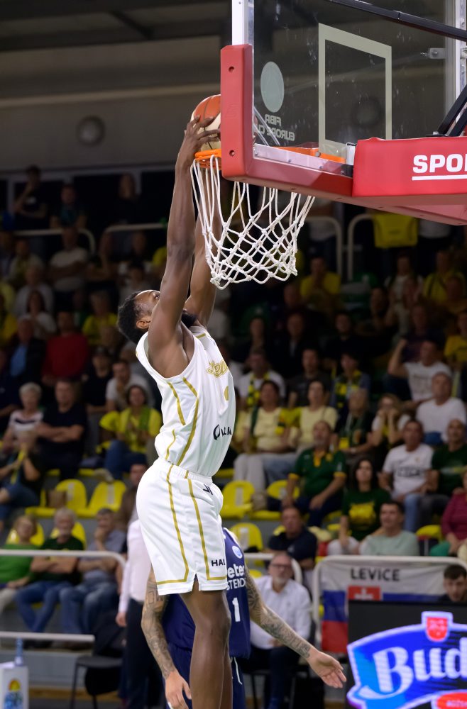 Európsky pohár FIBA v basketbale mužov: Patrioti Levice - Coretec Oostende