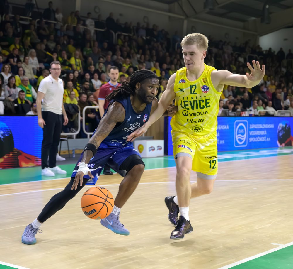 Patrioti Levice - Nitra Blue Wings