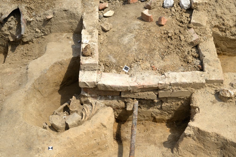 Archeológovia odhalili v centre Nitry pohrebisko zo včasného stredoveku