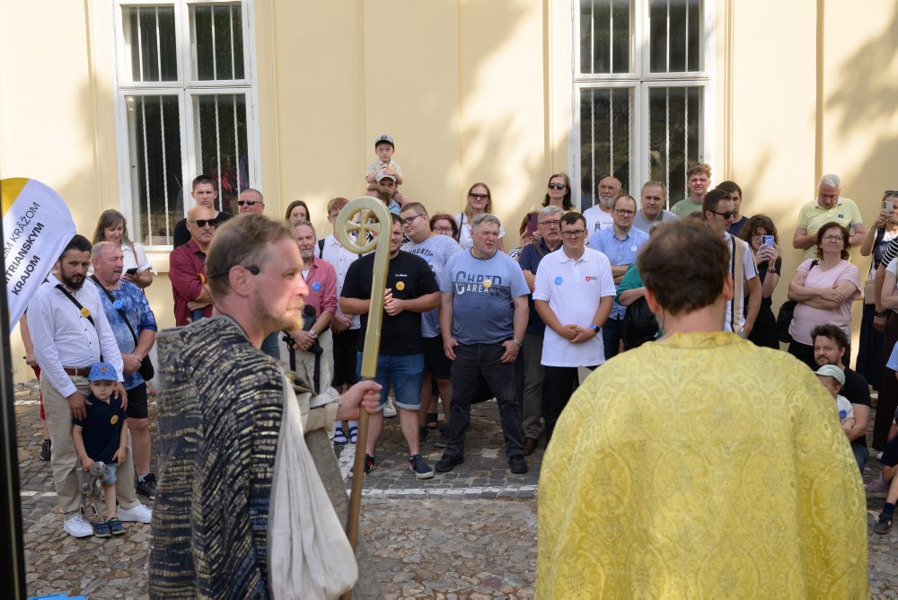 Pod hradom v Nitre sa stretlo 32 Cyrilov a Metodov, vytvorili slovenský rekord