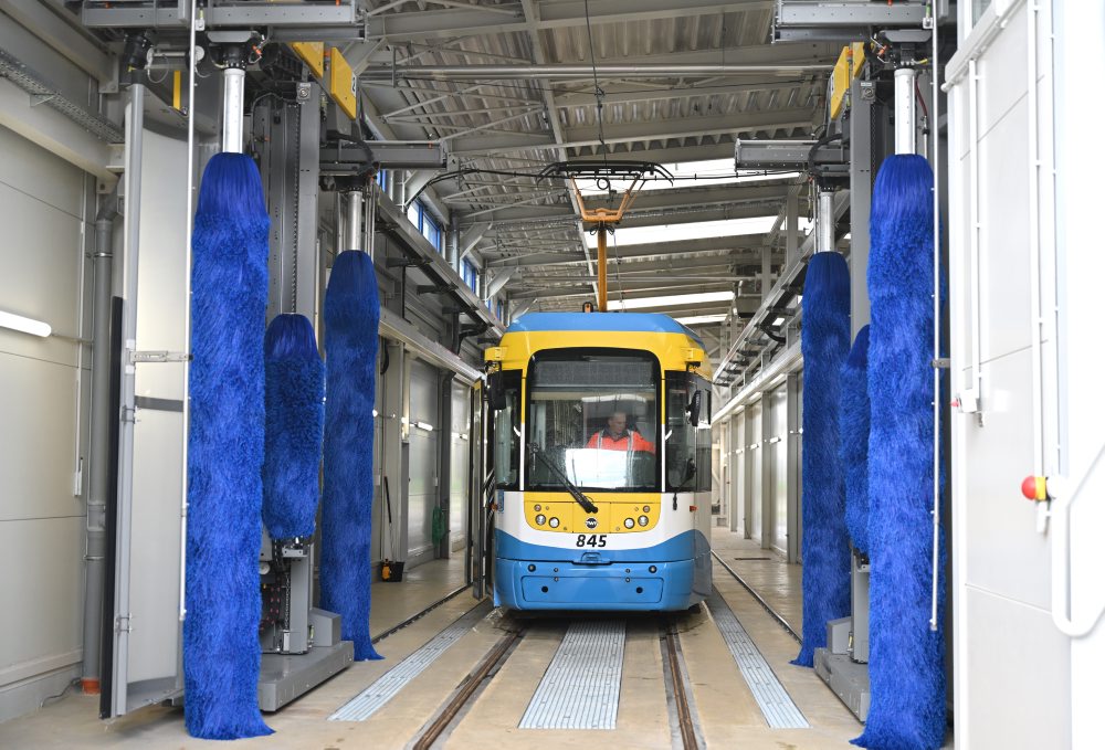 Otvorenie nového električkového depa v Košiciach