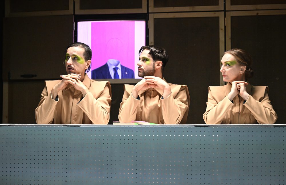 Generálna skúška novej inscenácie Mastný muž 2.0. v divadle Na Peróne v Košiciach