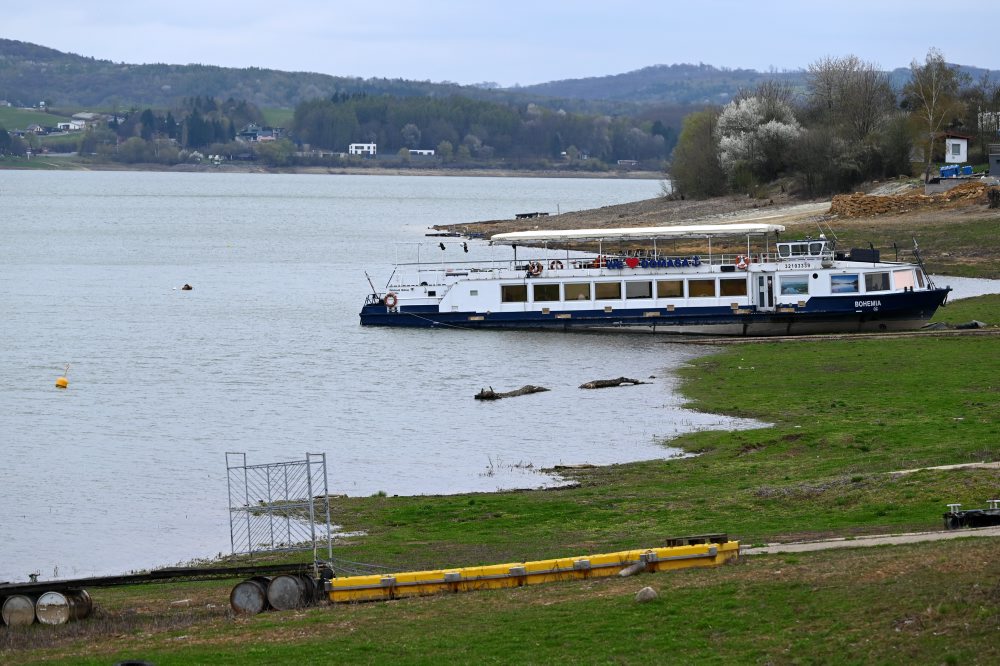 Nízky stav hladiny vodnej nádrže Domaša - Dobrá