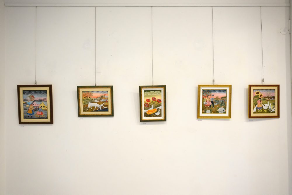 Výstava Detská radosť na snehu od Anny Kotvašovej v Topoľčanoch 