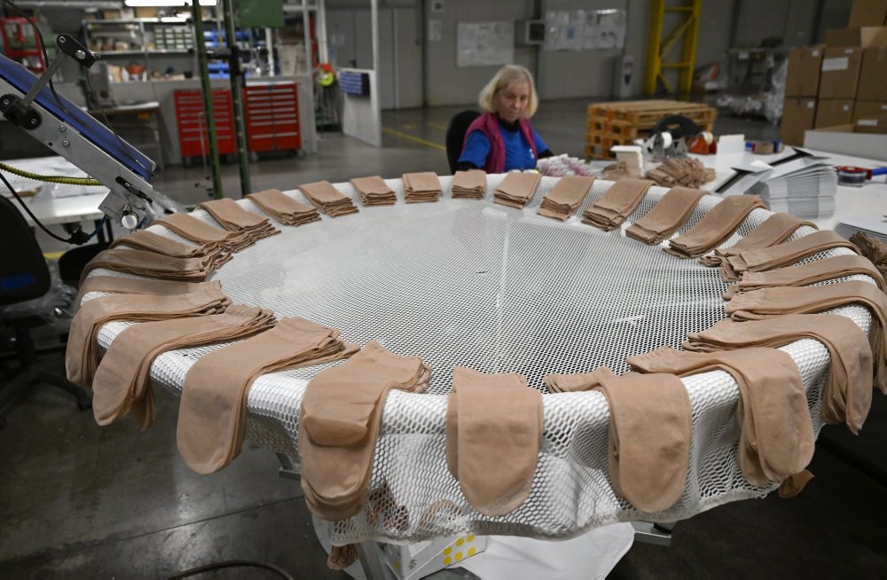 Splnomocnenec vlády SR pre rómske komunity Alexander Daško navštívil spoločnosť Linora v obci Hencovce