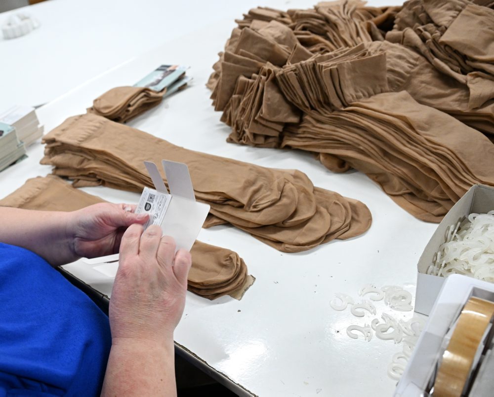 Splnomocnenec vlády SR pre rómske komunity Alexander Daško navštívil spoločnosť Linora v obci Hencovce