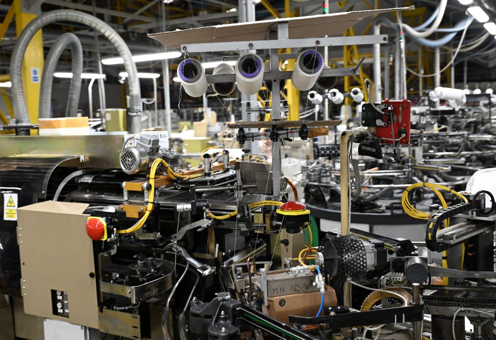 Splnomocnenec vlády SR pre rómske komunity Alexander Daško navštívil spoločnosť Linora v obci Hencovce