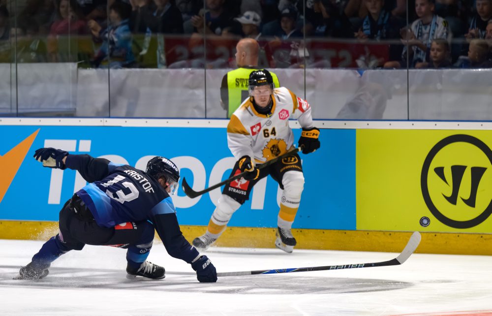 1. kolo základnej časti LM v hokeji: HK Nitra - Skelleftea AIK