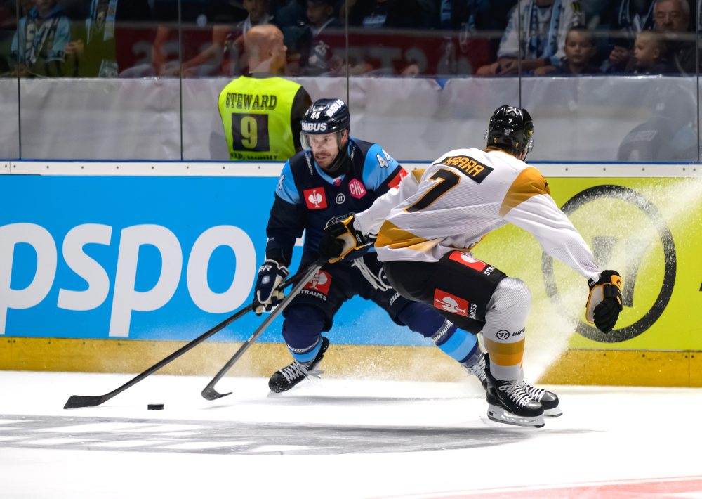 1. kolo základnej časti LM v hokeji: HK Nitra - Skelleftea AIK