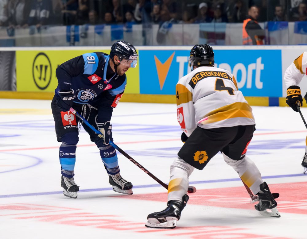 1. kolo základnej časti LM v hokeji: HK Nitra - Skelleftea AIK