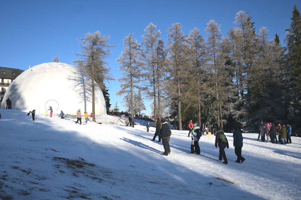 Turisti na Hrebienku vo Vysokých Tatrách 