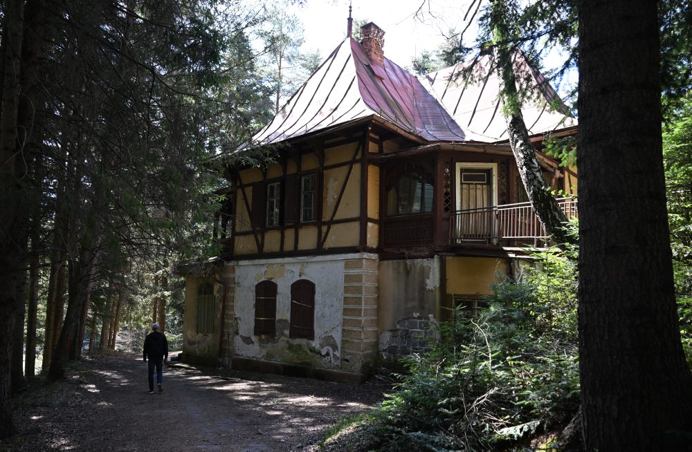 Kúpeľný dom Pionier pri Turzovskom jazere 