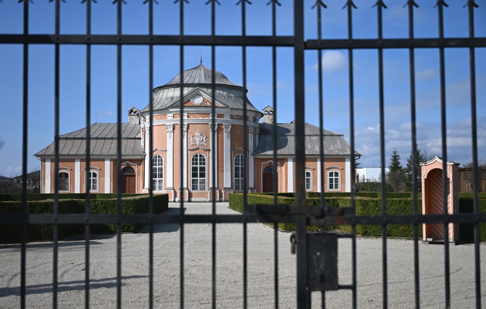 Rokokový kaštieľ v košickej mestskej časti Šaca 