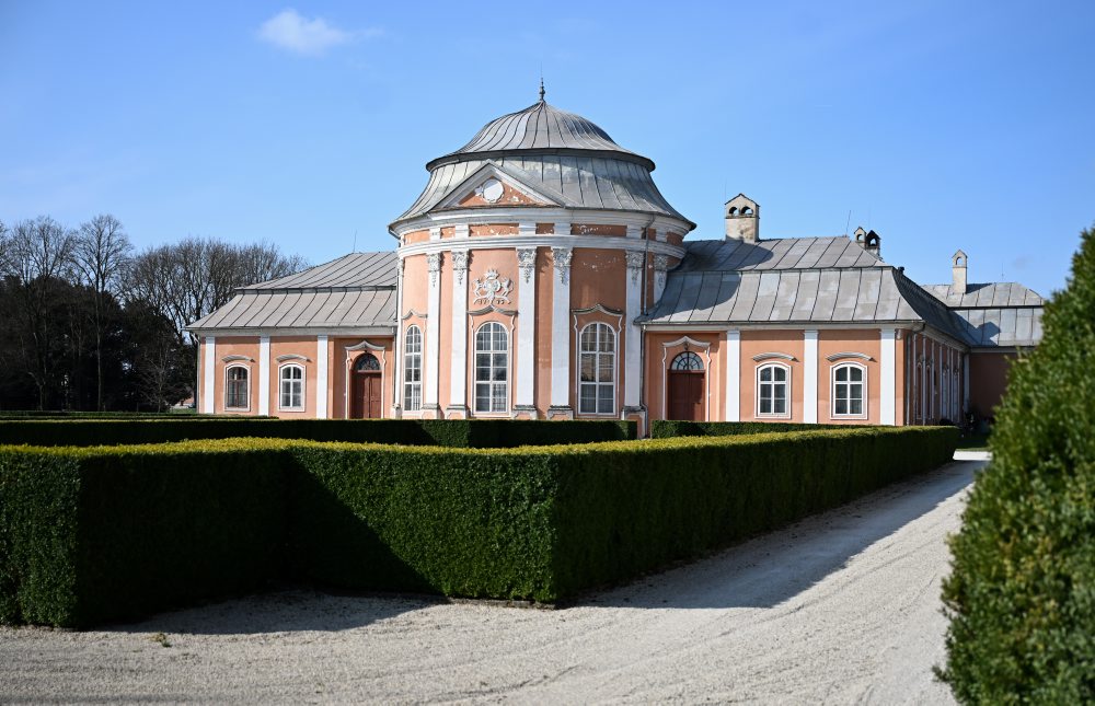 Rokokový kaštieľ v košickej mestskej časti Šaca 