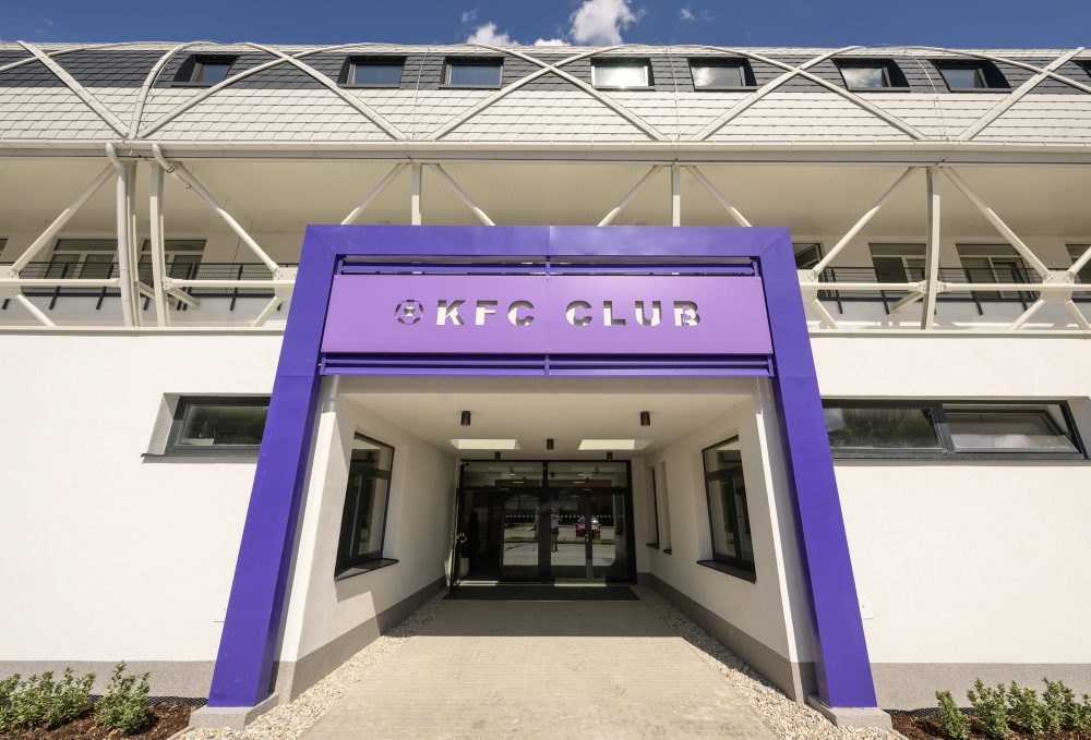 Zrekonštruovaný futbalový štadión klubu KFC Komárno