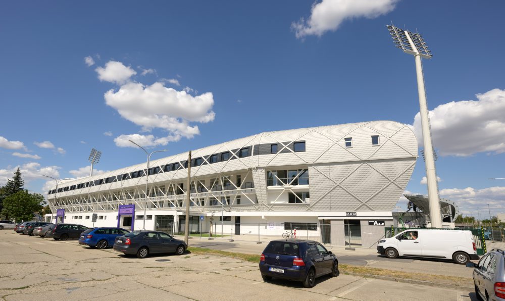 Zrekonštruovaný futbalový štadión klubu KFC Komárno