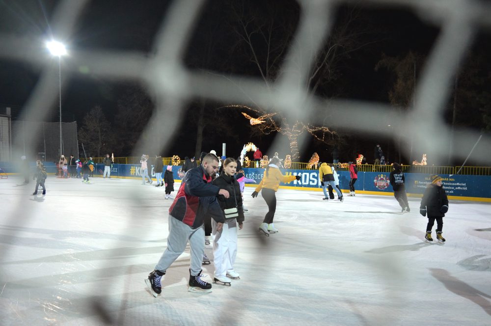 Verejné korčuľovanie v Mestskom parku v Košiciach 