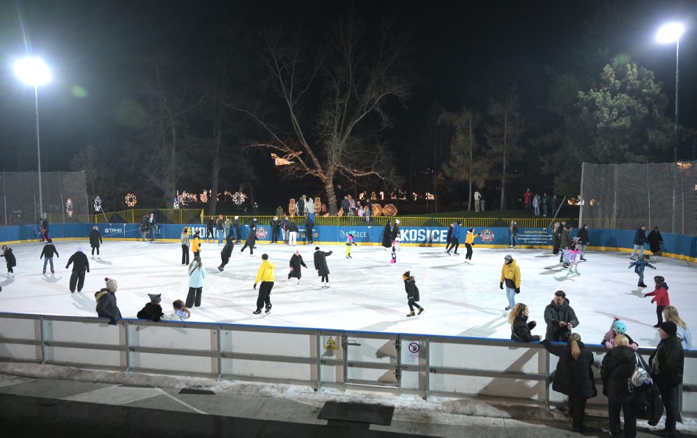 Verejné korčuľovanie v Mestskom parku v Košiciach 