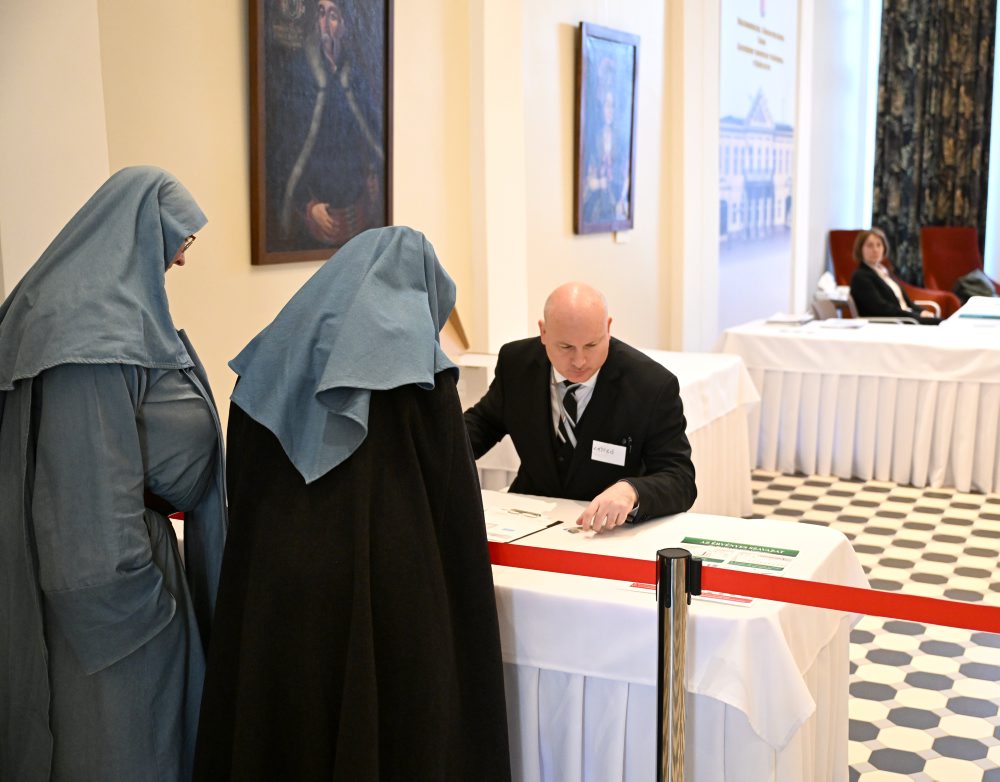 Volebná miestnosť v budove Generálneho konzulátu Maďarska v Košiciach