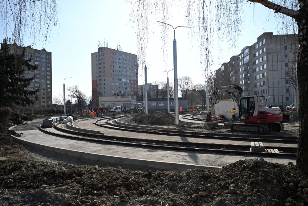 Modernizácia električkovej trate 2 na Sídlisku Nad jazerom v Košiciach