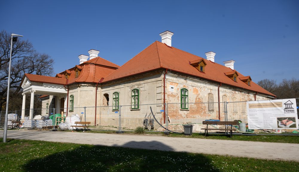 Rekonštrukcia kaštieľa v Želiezovciach