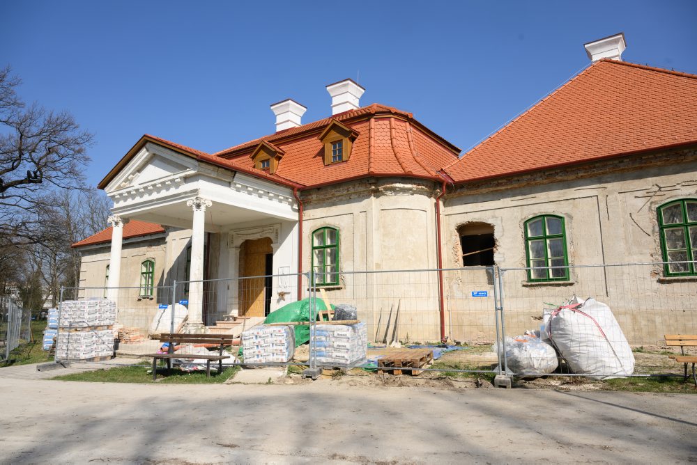 Rekonštrukcia kaštieľa v Želiezovciach