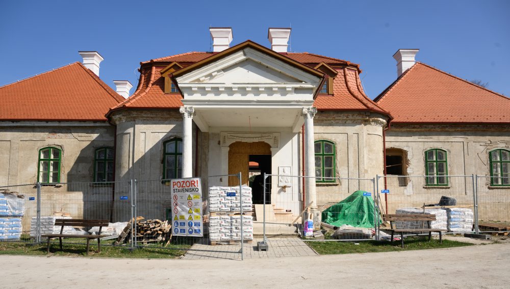 Rekonštrukcia kaštieľa v Želiezovciach