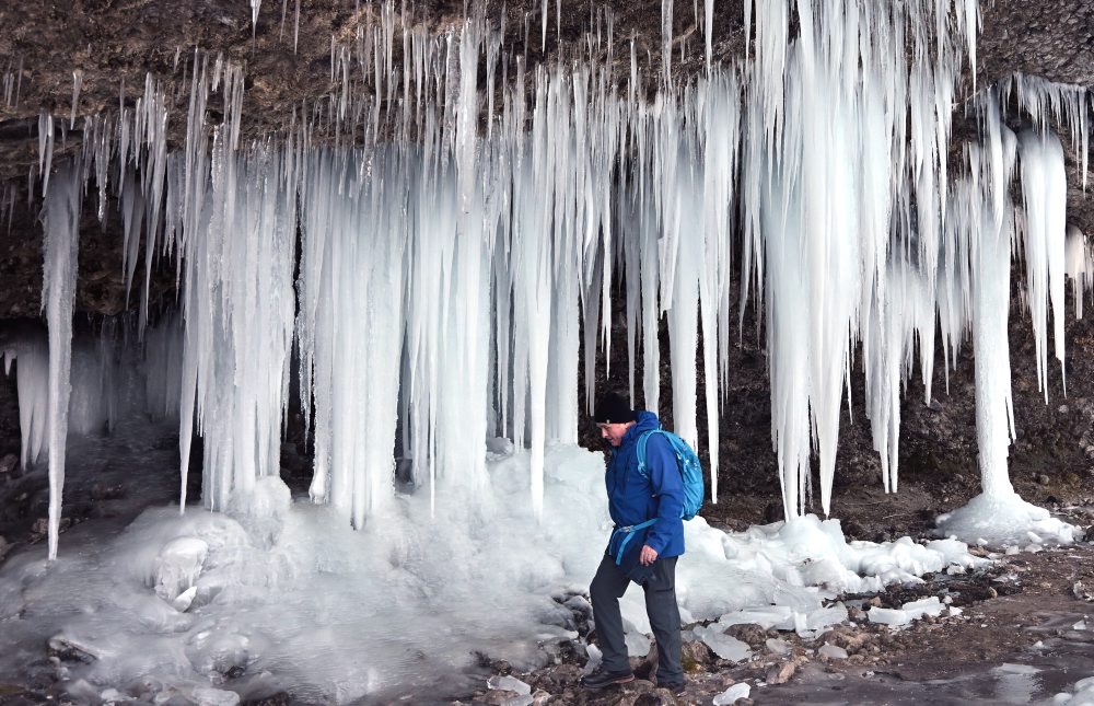 Ľadopád Šikľavá skala v obci Matejovce nad Hornádom