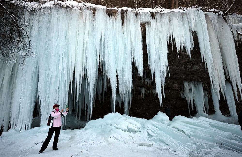 Ľadopád Šikľavá skala v obci Matejovce nad Hornádom