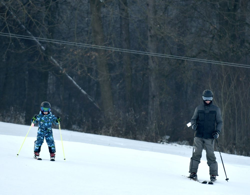Lyžovačka na svahu SKI Zámutov