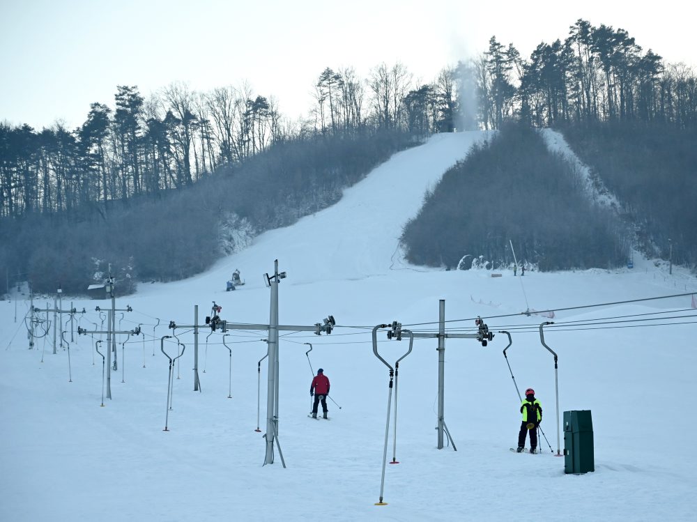 Lyžovačka na svahu SKI Zámutov