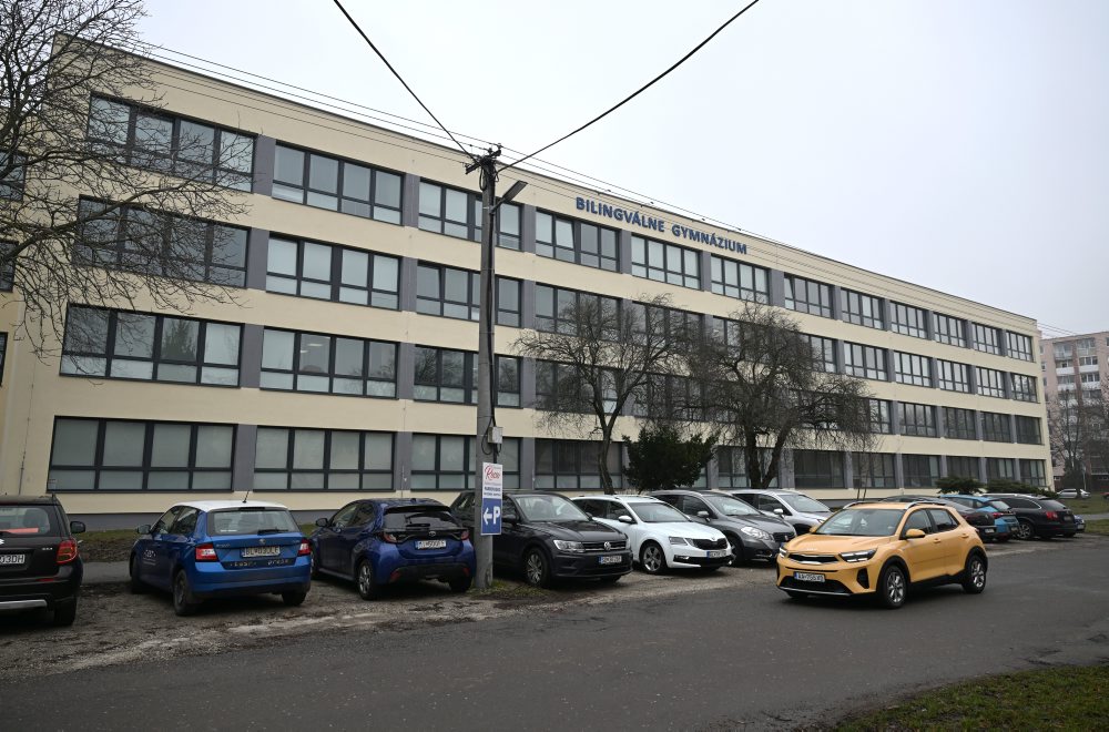 Slávnostné odovzdanie stavby Gymnázia Ľudovíta Štúra v Michalovciach