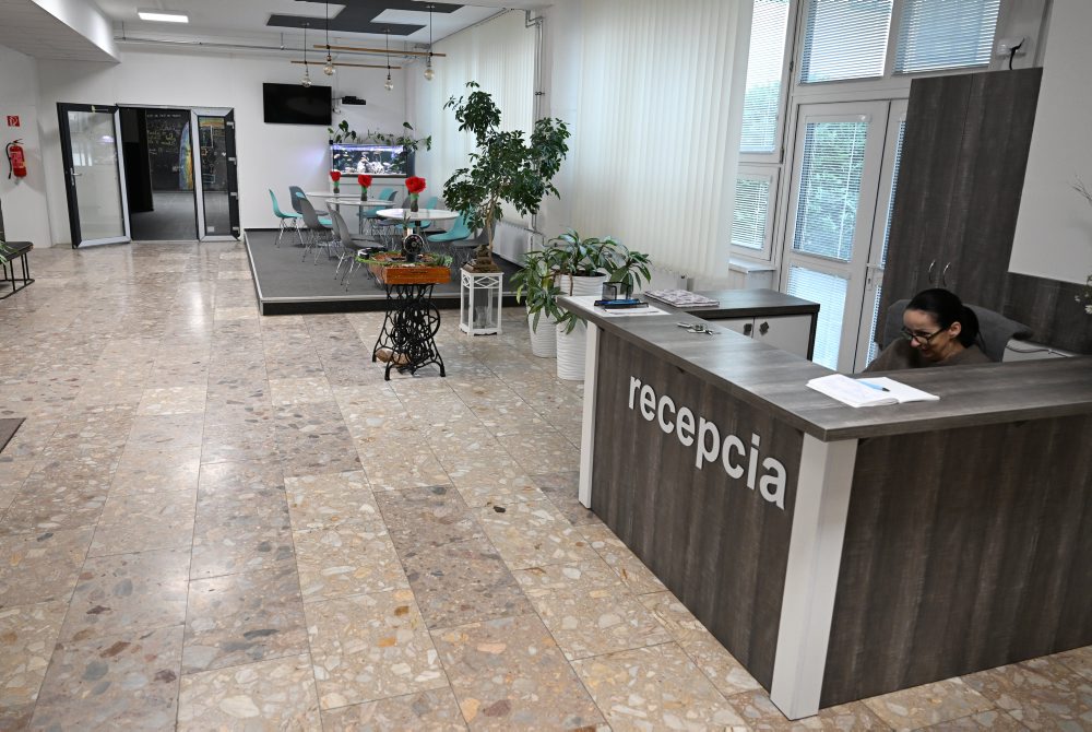 Slávnostné odovzdanie stavby Gymnázia Ľudovíta Štúra v Michalovciach