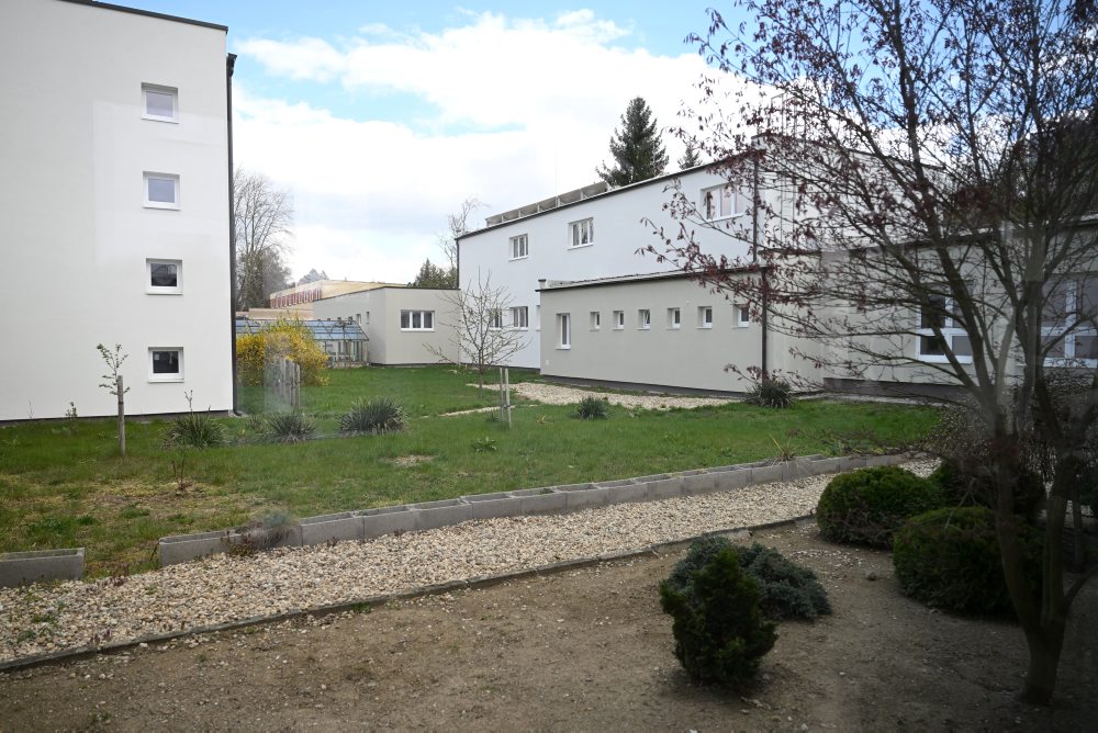 Zrekonštruovaná budova Základnej školy na Školskej 2 v Michalovciach