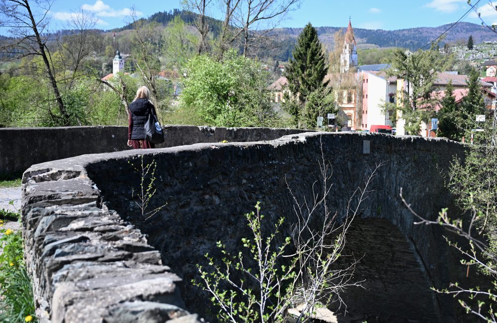 Historický kamenný most v Gelnici 