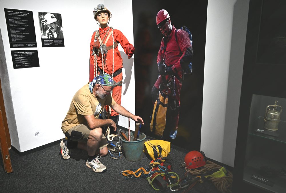 Deň prírody Slovenského krasu - slávnostné otvorenie novej expozície jaskyniarstva v Zážitkovom centre Sentinel v Rožňave