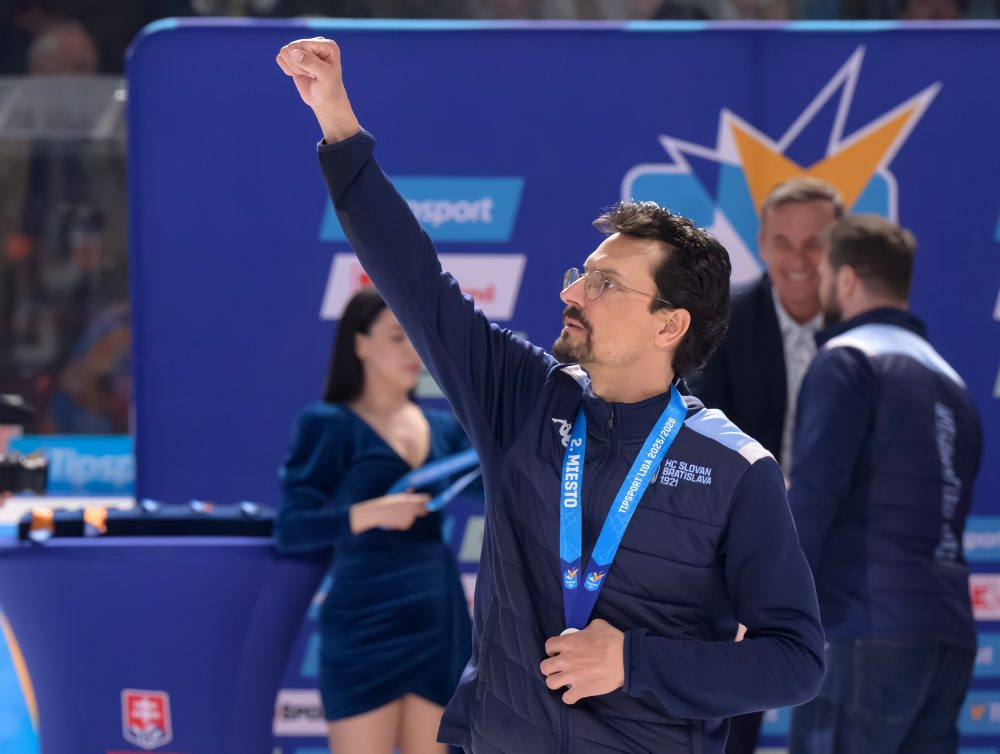 Radosť hokejistov Nitry po siedmom zápase finále play off Tipsport ligy proti Slovanu