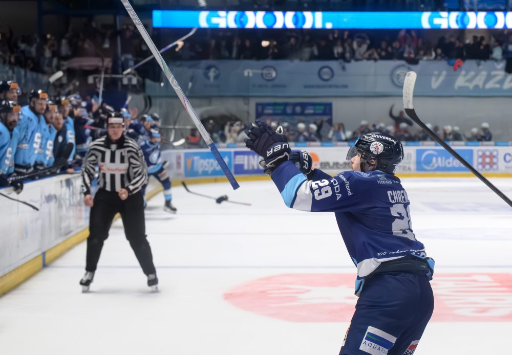 Radosť hokejistov Nitry po siedmom zápase finále play off Tipsport ligy proti Slovanu