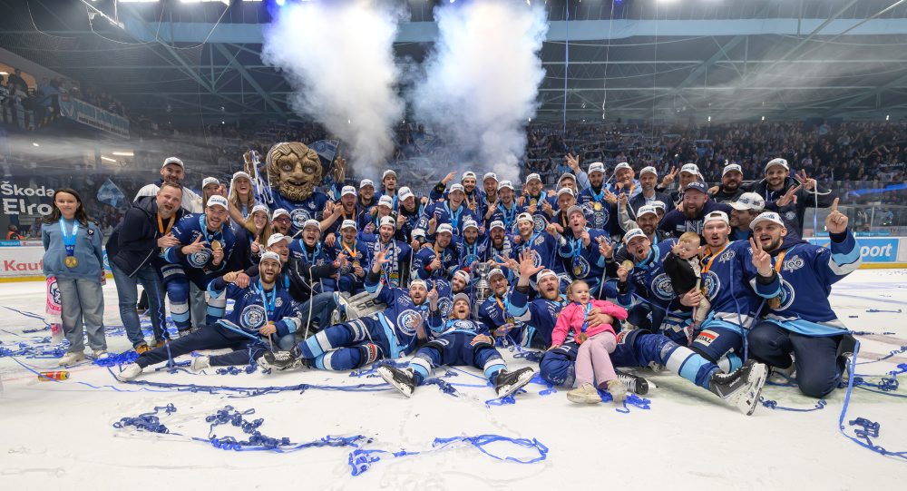 HK Nitra - Slovan Bratislava 4:3 pp v 7. zápase finále, Nitra získala tretí titul